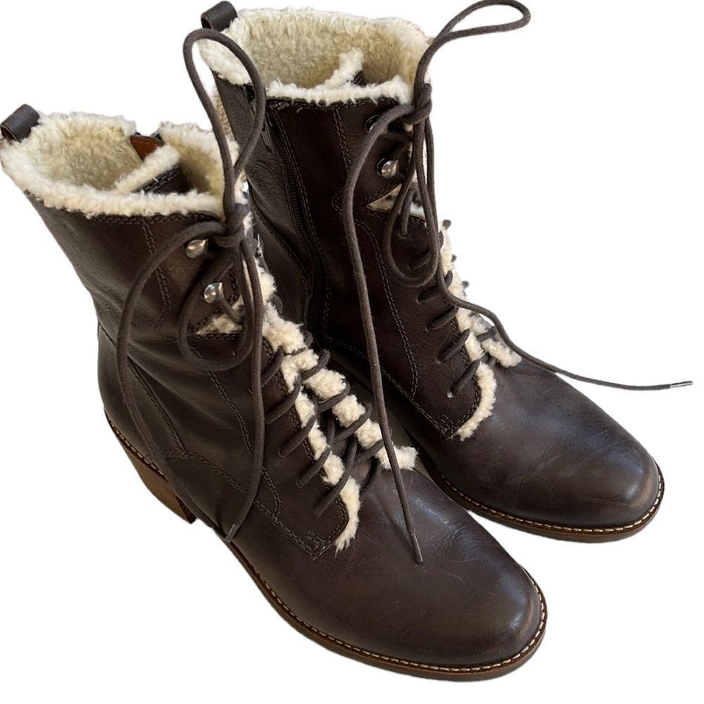 EUC Lucky Brand leather boots